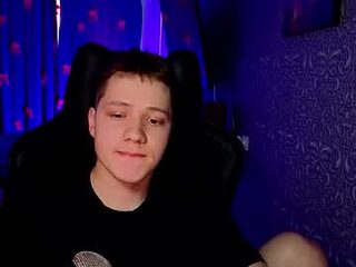 karl_night_ live webcam thumbnail