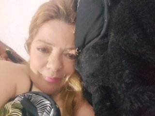 karlaanqui1 live webcam thumbnail