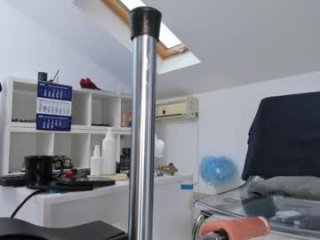 karlahartley live webcam thumbnail