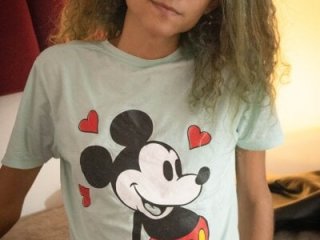 kattita_uwu live webcam thumbnail