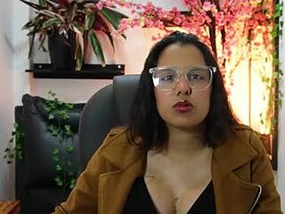 katy_blush live webcam thumbnail