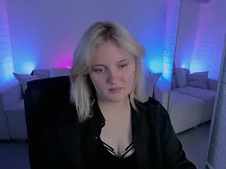 katybriggs live webcam thumbnail