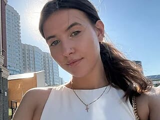 KeeleyDavis live webcam thumbnail