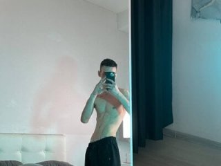 Kevin_Kesi live webcam thumbnail