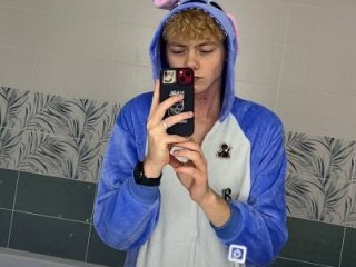 Keytaro live webcam thumbnail