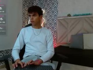 keahi_tay live webcam thumbnail