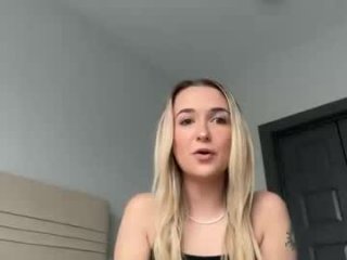 kelseyblu live webcam thumbnail