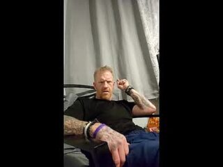 kendall21978 live webcam thumbnail