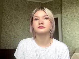 kenyamcilwaine live webcam thumbnail