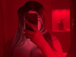 Kiara_Sasha09 live webcam thumbnail