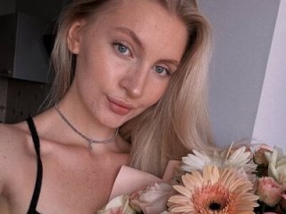 Kimmy_powell live webcam thumbnail