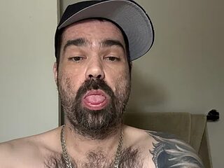 KinkyTOMan live webcam thumbnail