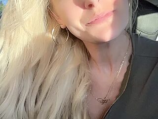 Kinky_Kali live webcam thumbnail