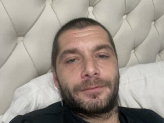 Kinkycouple142 live webcam thumbnail