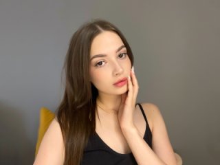 KiraVair live webcam thumbnail
