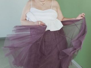 Kira_Kenett live webcam thumbnail