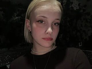 KirstinMcgeady live webcam thumbnail