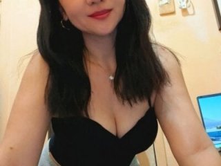 KissHott live webcam thumbnail