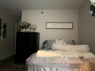 kiannaluv live webcam thumbnail