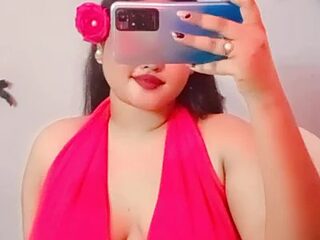 kiara-11 live webcam thumbnail