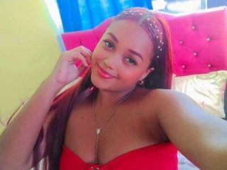kiara_milf_ live webcam thumbnail