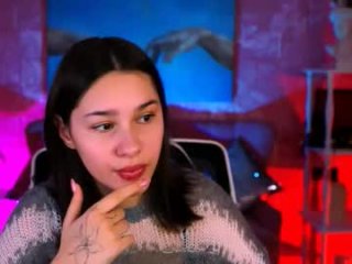 kimclarks live webcam thumbnail