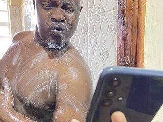 kingofextrasize live webcam thumbnail