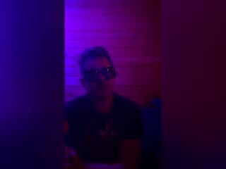 kinkyqueercouplemfjanda live webcam thumbnail