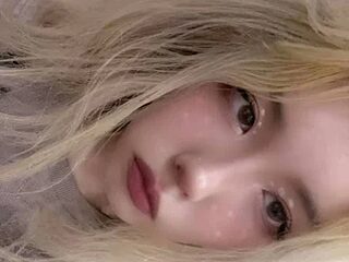 kitsuneari live webcam thumbnail