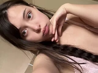 kittixmia live webcam thumbnail