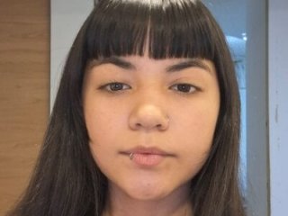 kitty-kryss live webcam thumbnail