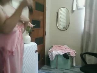 kitty_fussy live webcam thumbnail