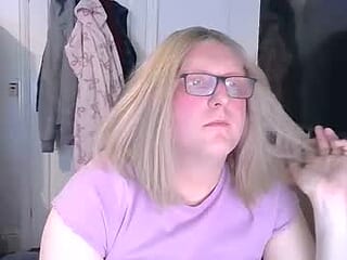 kittyemerald live webcam thumbnail
