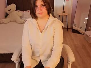 kittyliikk live webcam thumbnail