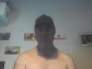 kiwiguy19773 live webcam thumbnail