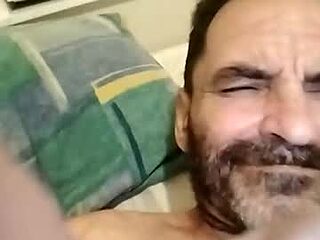 kiwihard008 live webcam thumbnail