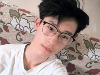 KK-cuteboy live webcam thumbnail