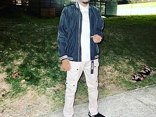 KlayWitDaWork live webcam thumbnail