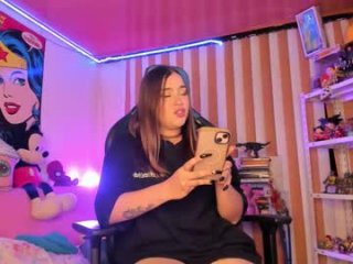 kloelamaravilla18 live webcam thumbnail