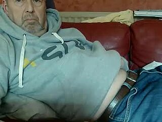 koen111 live webcam thumbnail