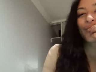 korinnavaeh live webcam thumbnail