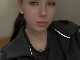 kovariza535 live webcam thumbnail