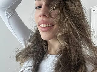 KristaChrest live webcam thumbnail