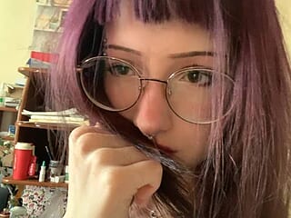 KristinaLasea live webcam thumbnail