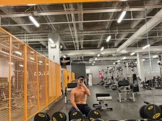 KristopherRof live webcam thumbnail