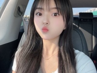 Krystal001 live webcam thumbnail
