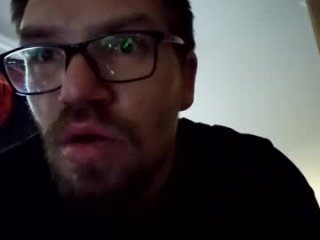 kryptoni18435 live webcam thumbnail