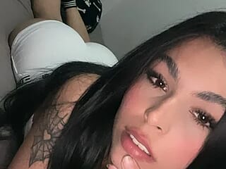 Kylie_Mckenzie live webcam thumbnail