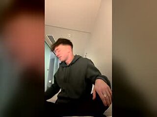 kyle_and_kam live webcam thumbnail