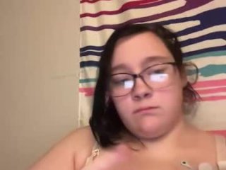 kyleandlydia live webcam thumbnail